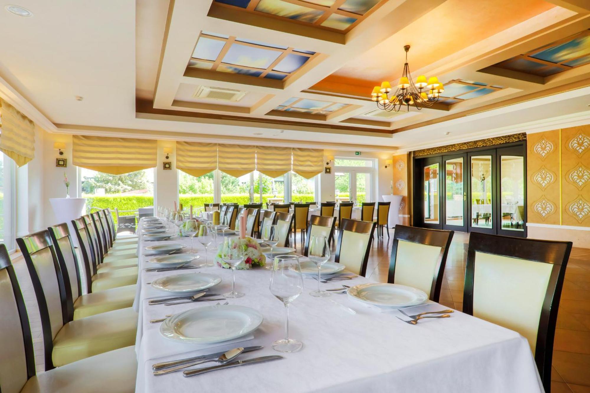 Papuga Park Hotel Wellness Marrakesz & Spa بييلسكو بياوا المظهر الخارجي الصورة